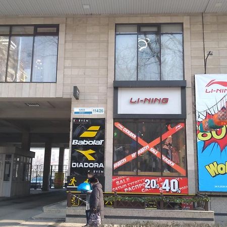 Bishkek, Promenade Apartamento Exterior foto