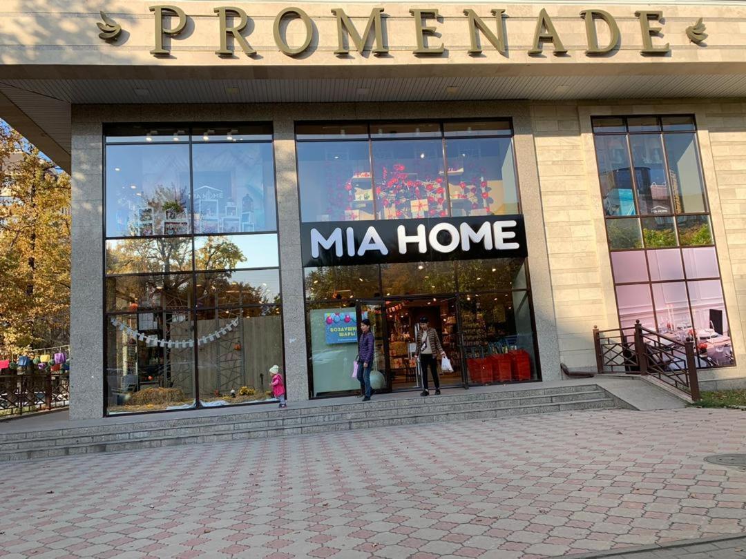Bishkek, Promenade Apartamento Exterior foto