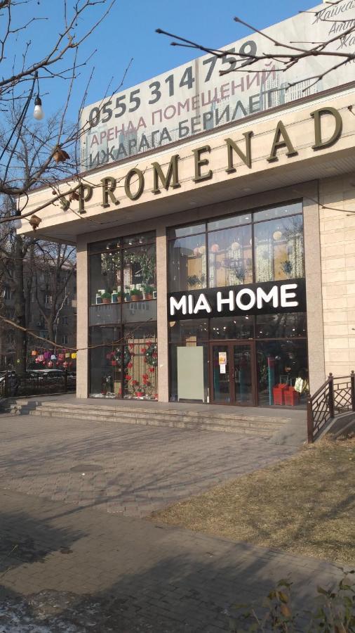 Bishkek, Promenade Apartamento Exterior foto