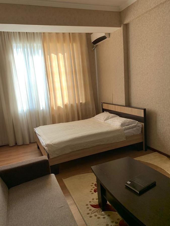 Bishkek, Promenade Apartamento Exterior foto